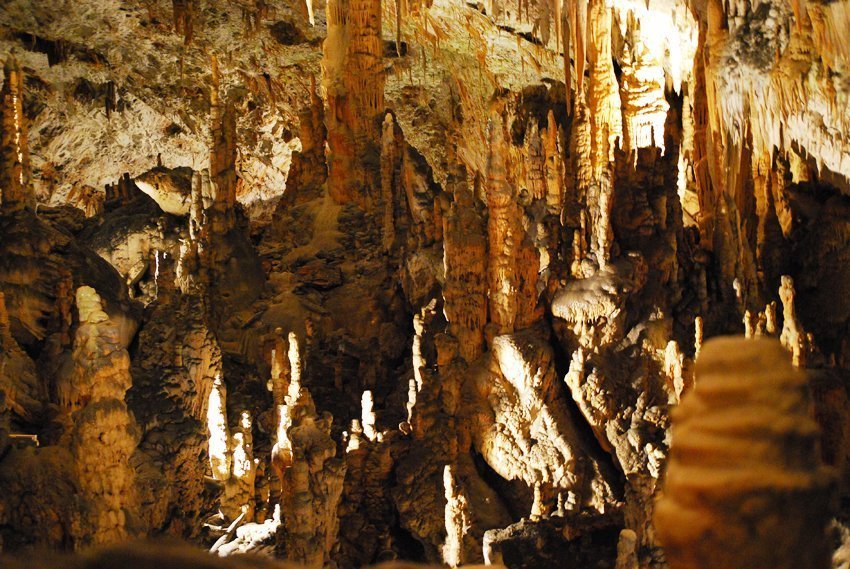 Le grotte di Postumia e il Castello di Predjama