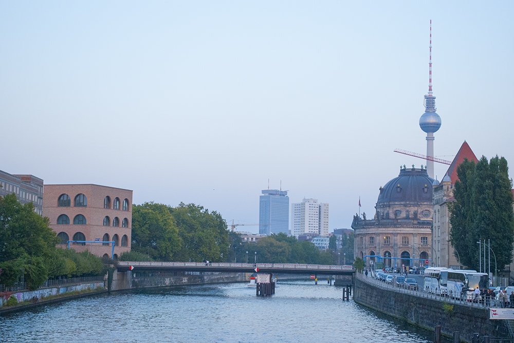 sprea germania fiume torre tv capitale
