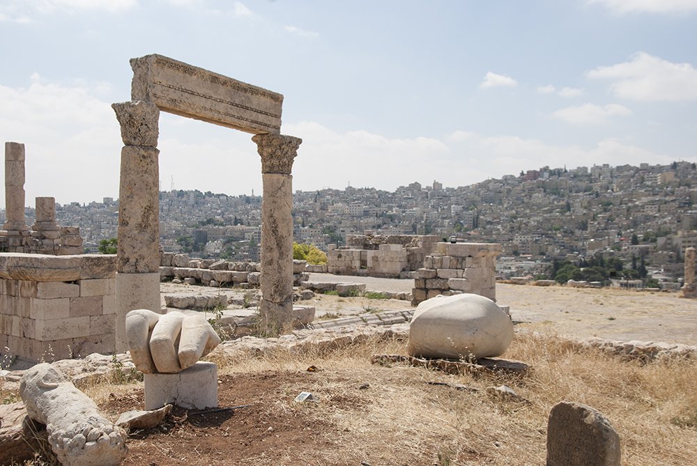 Cosa vedere ad Amman da soli 2025: guida PDF (con mappa)