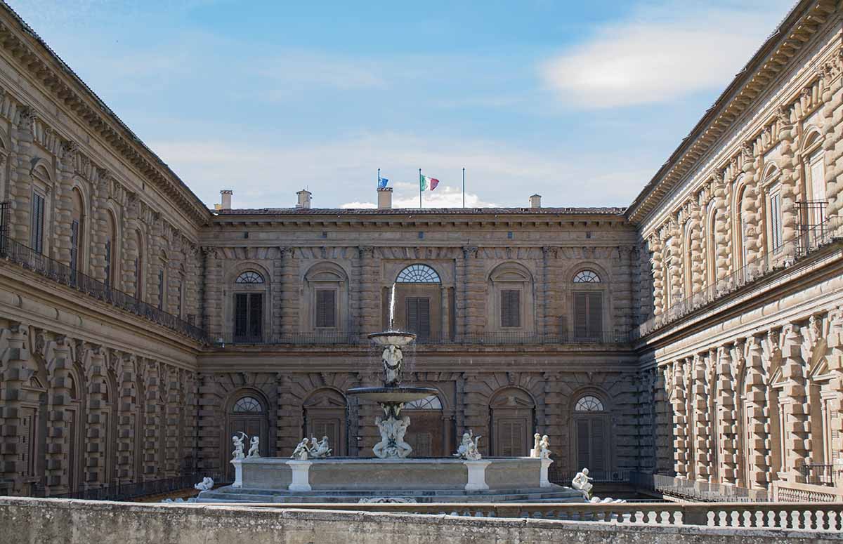 cortile ammannati palazzo pitti