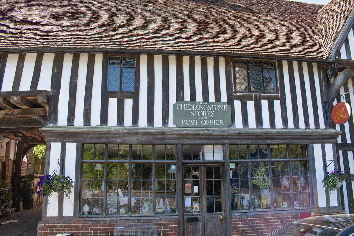 chiddingstone stores case a graticcio
