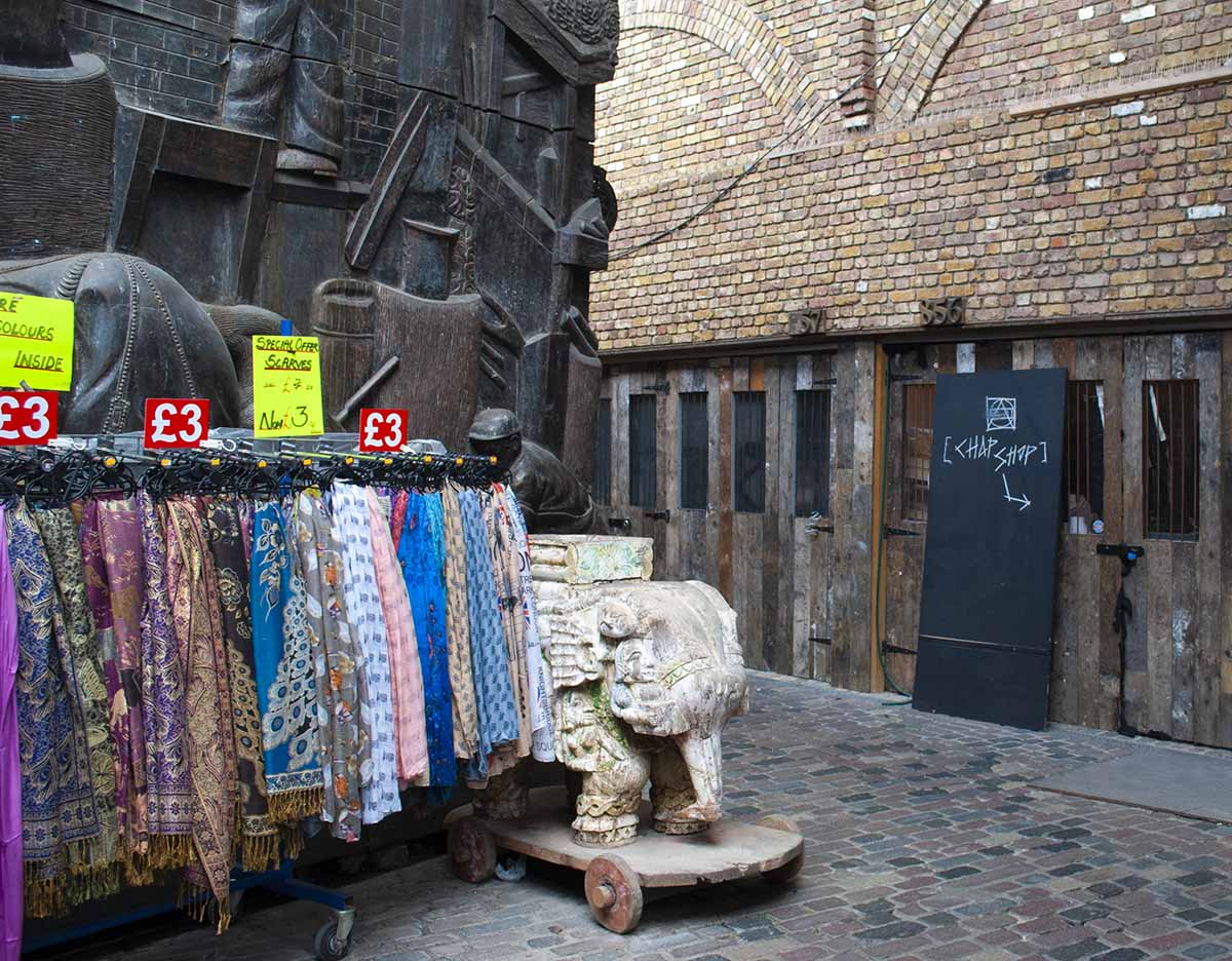 negozio interno a Stables Market