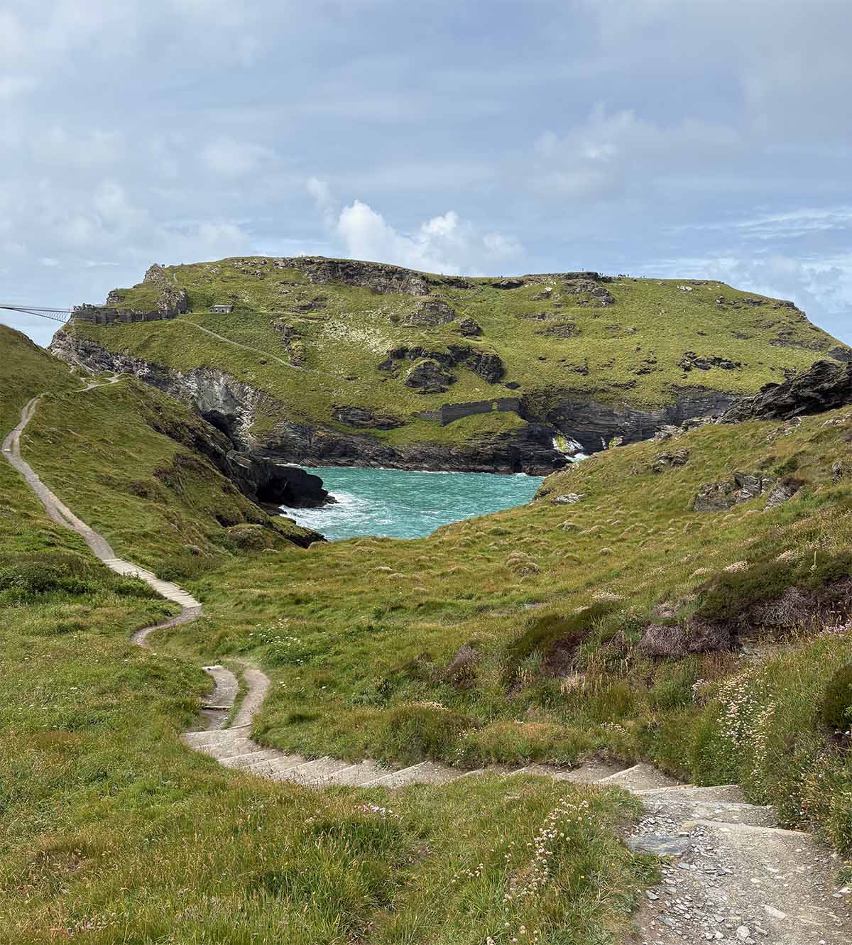 isola rocciosa che ospita il Castello di Tintagel