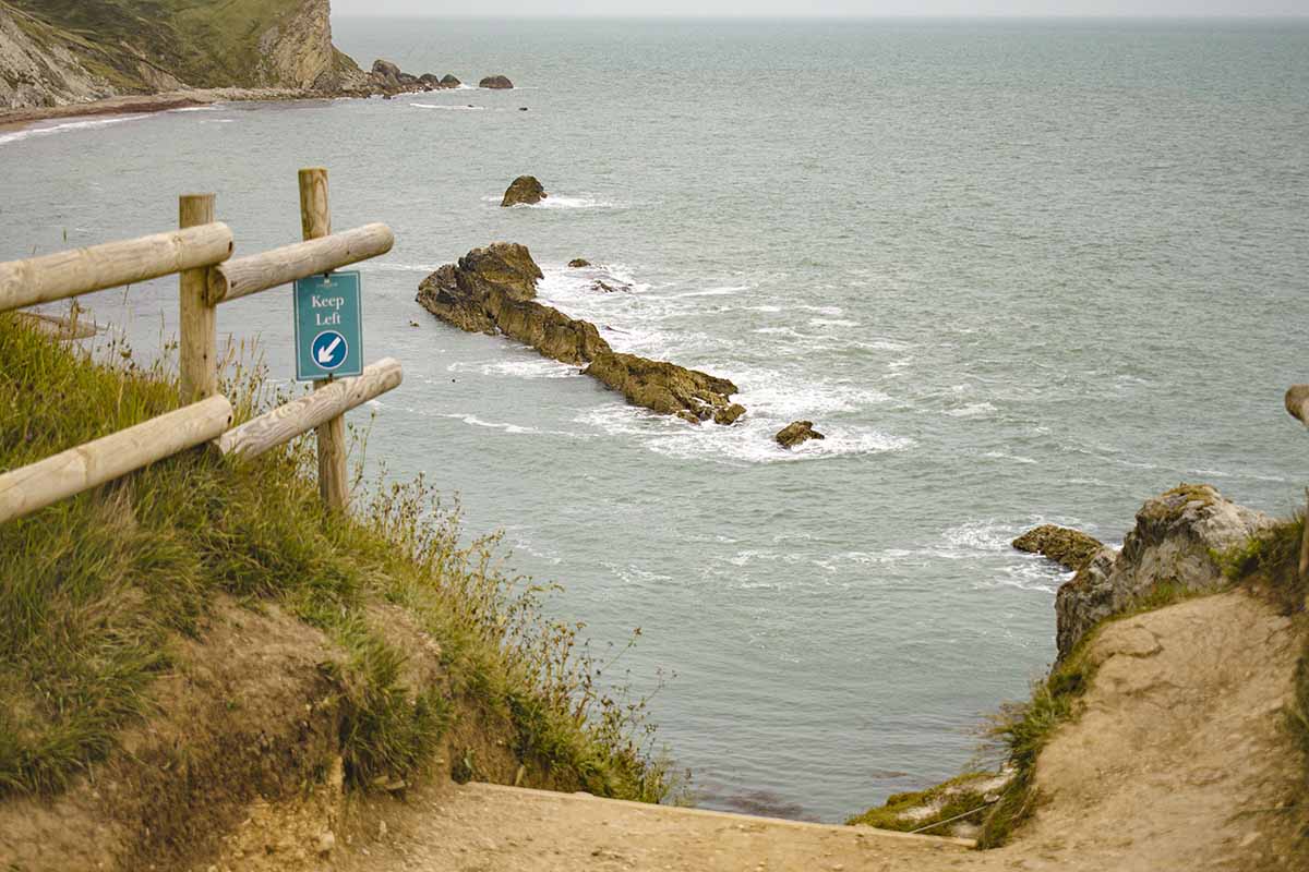 sentiero di accesso durdle door